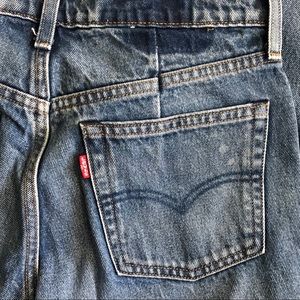 ✨Levi high-waisted crop jeans✨